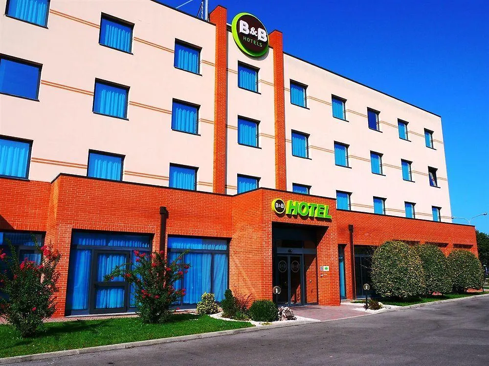 B&B Hotel Ferrara 3*,