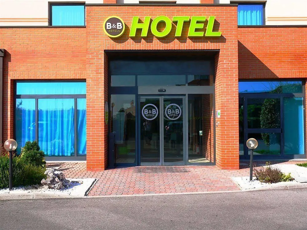 B&B Hotel Ferrara 3*,